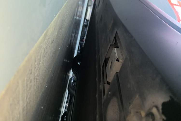 Used XPeng MONA M03 2024 620 with Ultra-Long Range Left Side Sill