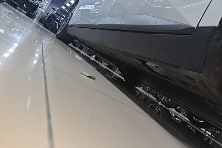 Used XPeng MONA M03 2024 515 Long-Range Left Side Sill