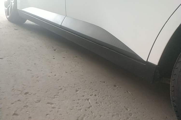 Used XPeng MONA M03 2024 620 with Ultra-Long Range Left Side Sill