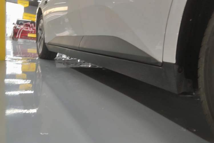 Used XPeng MONA M03 2024 620 with Ultra-Long Range Left Side Sill
