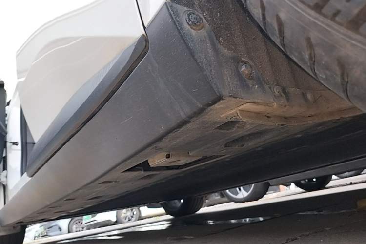 Used XPeng MONA M03 2024 620 with Ultra-Long Range Left Side Sill