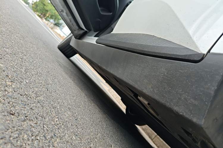 Used XPeng MONA M03 2024 620 with Ultra-Long Range Left Side Sill