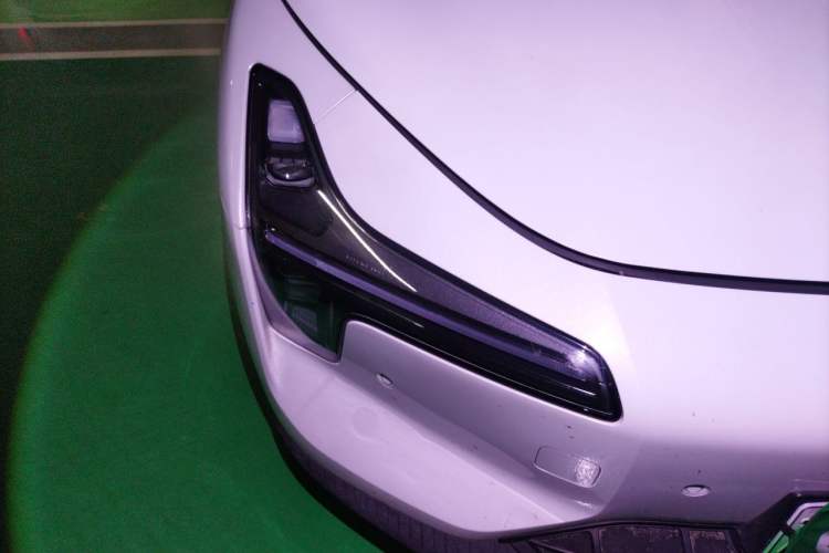 Used XPeng MONA M03 2024 620 with Ultra-Long Range Right Front Headlight