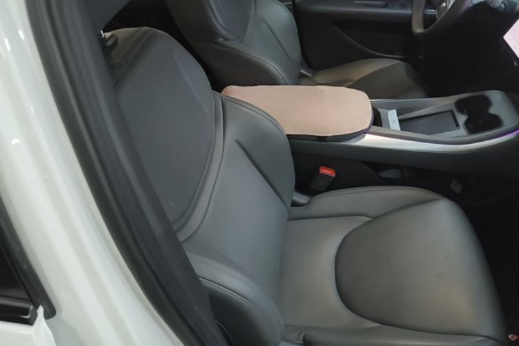 Used XPeng MONA M03 2024 620 with Ultra-Long Range Right Front Seat