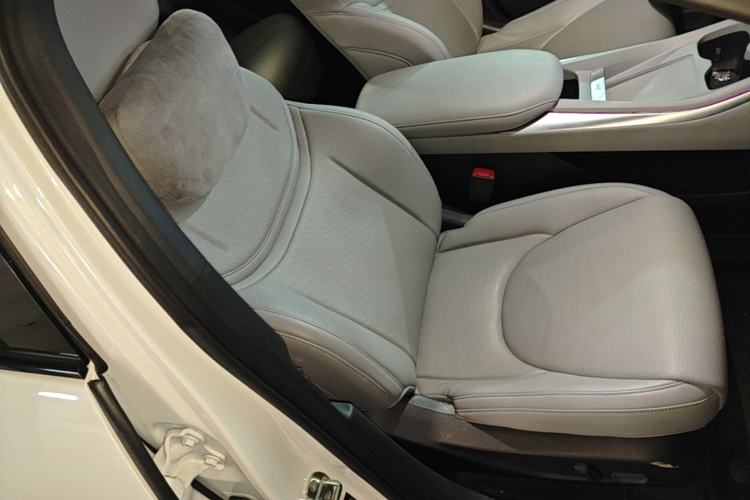 Used XPeng MONA M03 2024 620 with Ultra-Long Range Right Front Seat