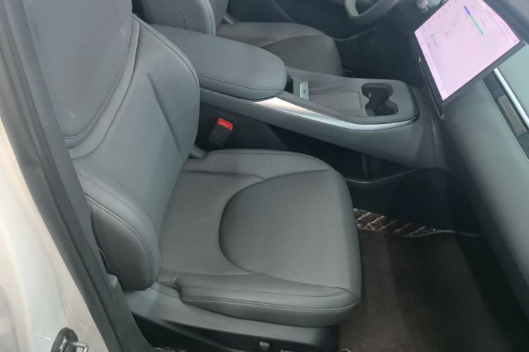Used XPeng MONA M03 2024 620 with Ultra-Long Range Right Front Seat