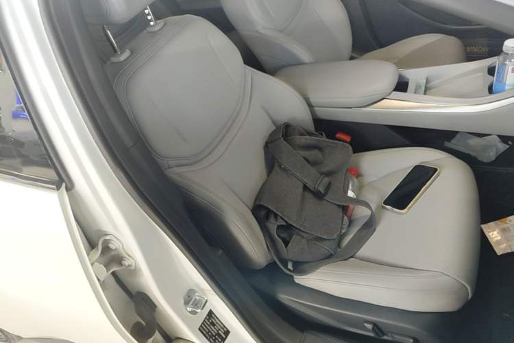 Used XPeng MONA M03 2024 620 with Ultra-Long Range Right Front Seat