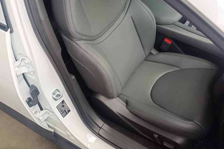 Used XPeng MONA M03 2024 515 Long-Range Right Front Seat
