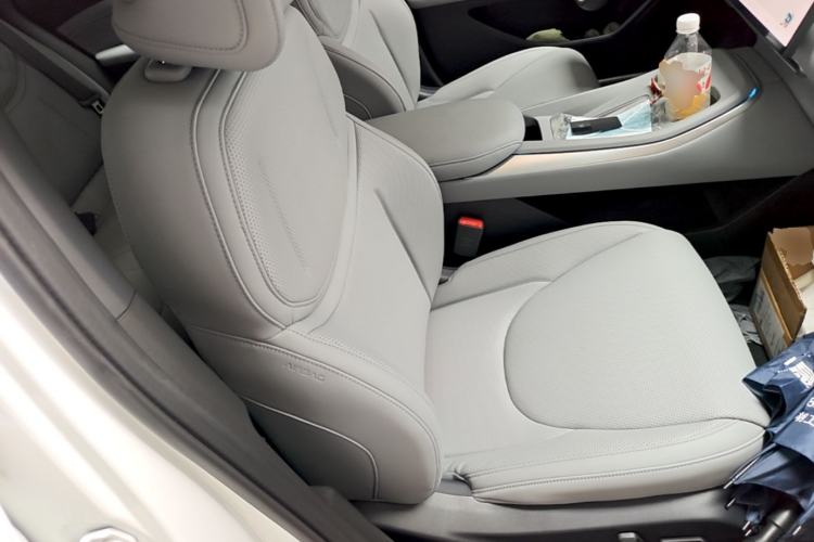 Used XPeng MONA M03 2024 620 with Ultra-Long Range Right Front Seat