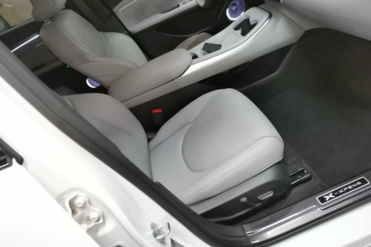 Used XPeng MONA M03 2024 620 with Ultra-Long Range Right Front Seat