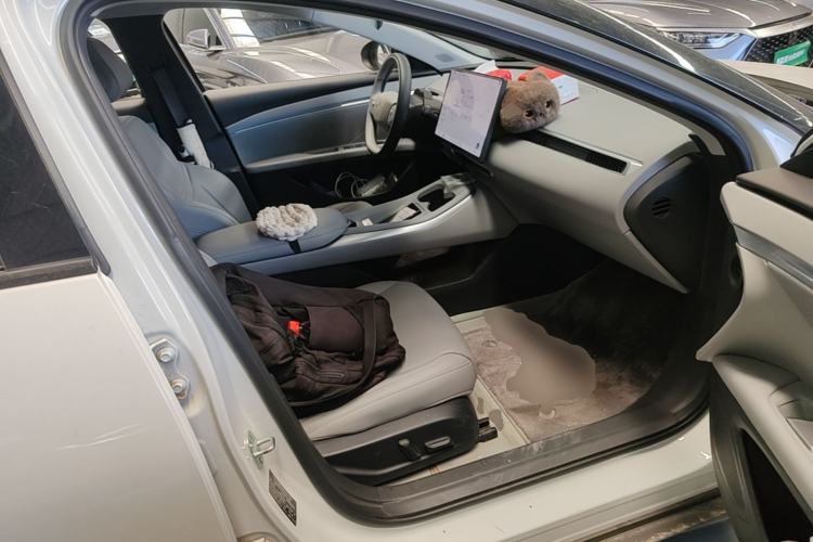 Used XPeng MONA M03 2024 620 with Ultra-Long Range Right Front Seat