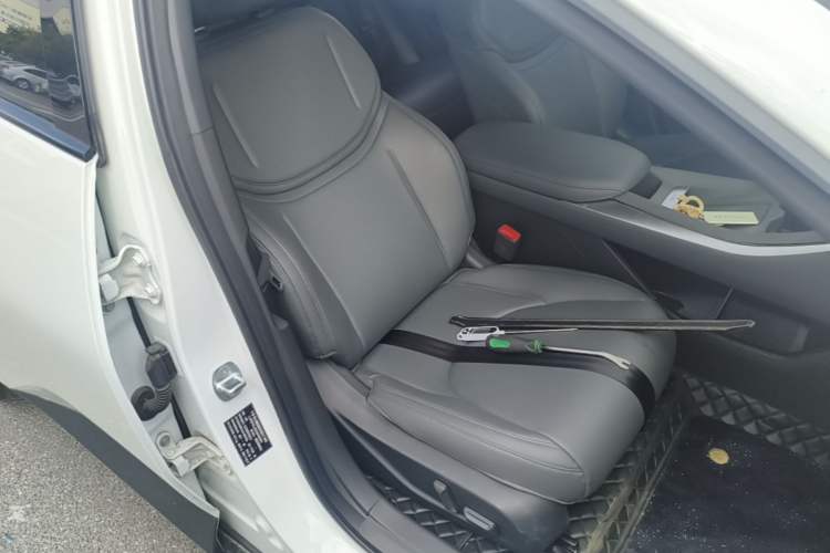 Used XPeng MONA M03 2024 620 with Ultra-Long Range Right Front Seat
