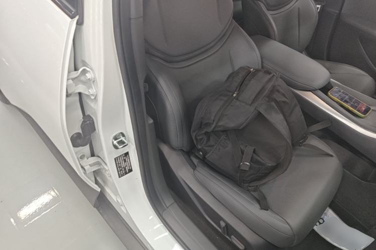 Used XPeng MONA M03 2024 620 with Ultra-Long Range Right Front Seat
