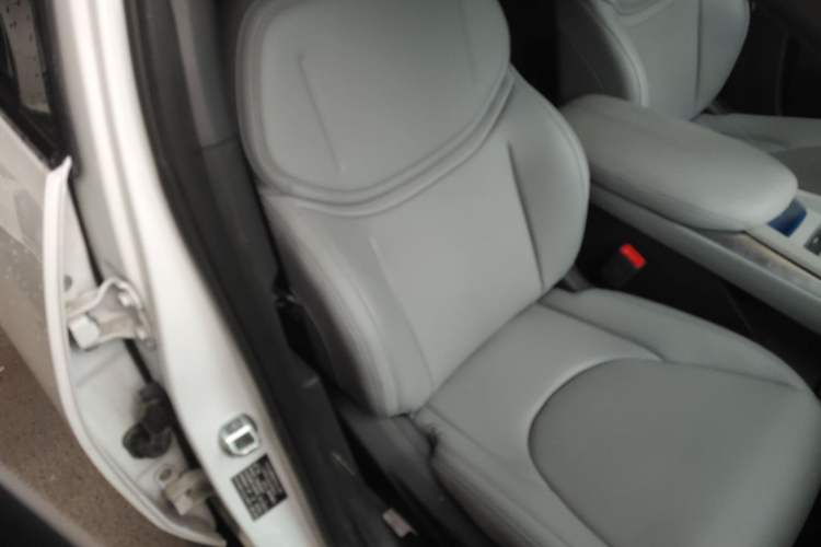 Used XPeng MONA M03 2024 620 with Ultra-Long Range Right Front Seat