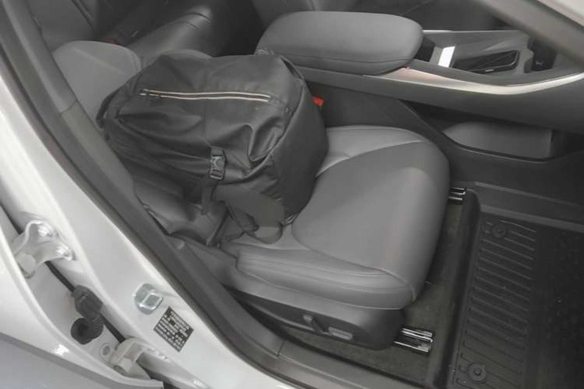 Used XPeng MONA M03 2024 620 with Ultra-Long Range Right Front Seat