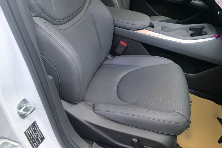 Used XPeng MONA M03 2024 620 with Ultra-Long Range Right Front Seat