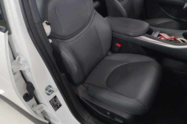 Used XPeng MONA M03 2024 620 with Ultra-Long Range Right Front Seat