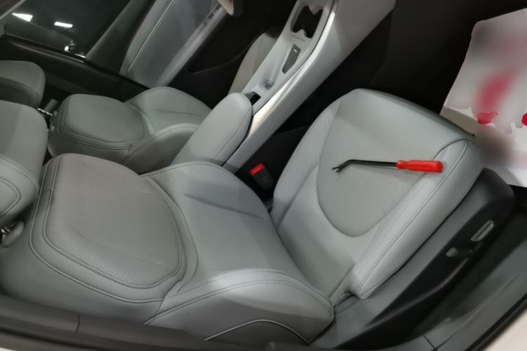 Used XPeng MONA M03 2024 620 with Ultra-Long Range Right Front Seat