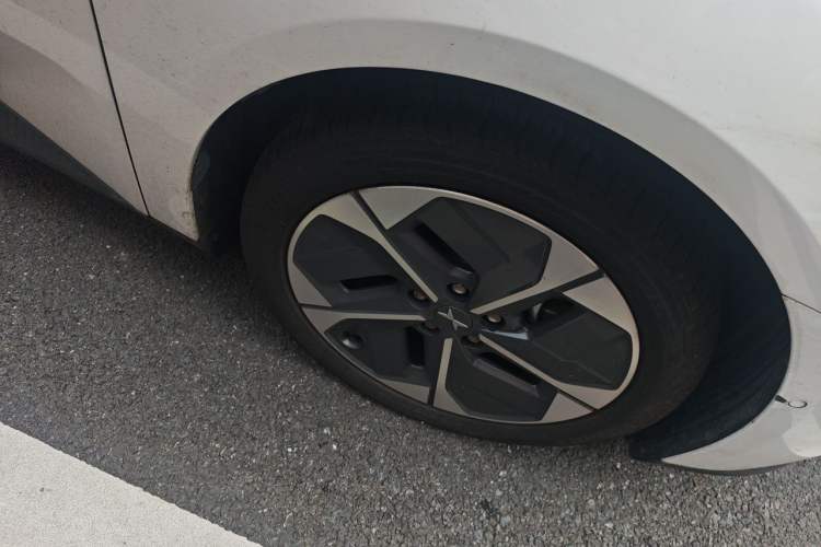Used XPeng MONA M03 2024 620 with Ultra-Long Range Right Front Wheel Hub