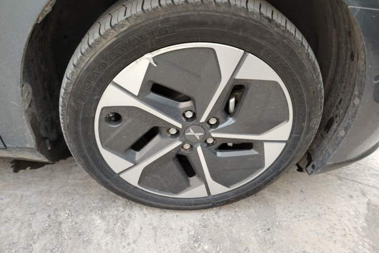 Used XPeng MONA M03 2024 620 with Ultra-Long Range Right Front Wheel Hub