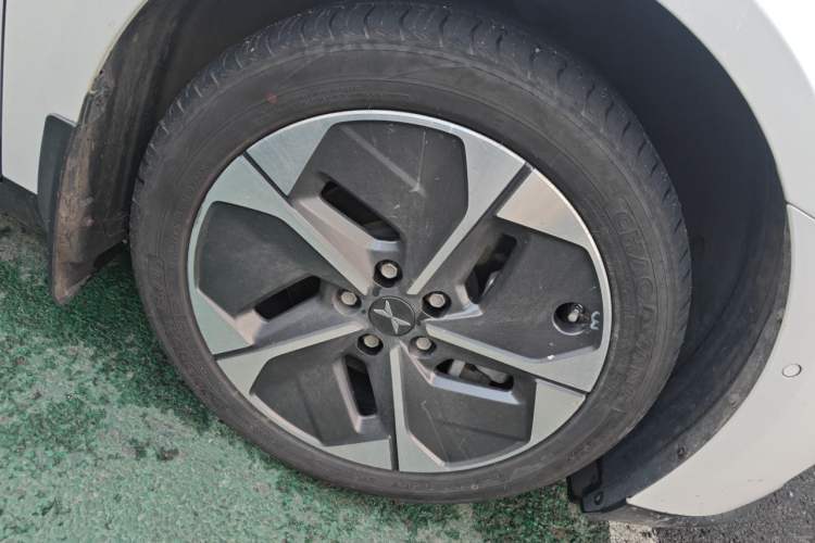 Used XPeng MONA M03 2024 620 with Ultra-Long Range Right Front Wheel Hub