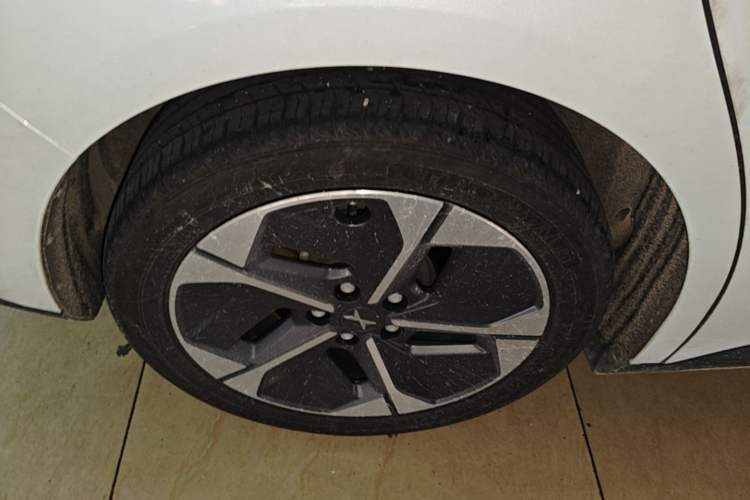 Used XPeng MONA M03 2024 620 with Ultra-Long Range Right Rear Wheel Hub
