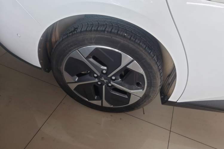 Used XPeng MONA M03 2024 620 with Ultra-Long Range Right Rear Wheel Hub