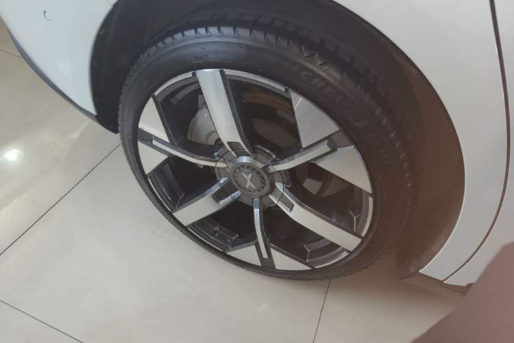 Used XPeng MONA M03 2024 620 with Ultra-Long Range Right Rear Wheel Hub