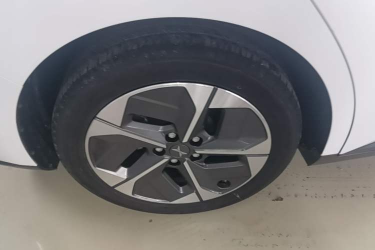 Used XPeng MONA M03 2024 515 Long-Range Right Rear Wheel Hub