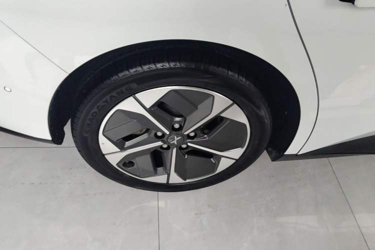 Used XPeng MONA M03 2024 620 with Ultra-Long Range Right Rear Wheel Hub