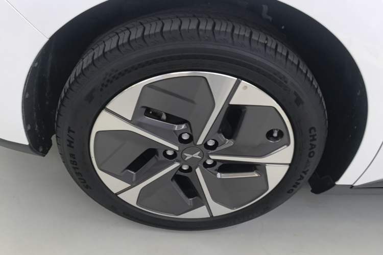 Used XPeng MONA M03 2024 620 with Ultra-Long Range Right Rear Wheel Hub