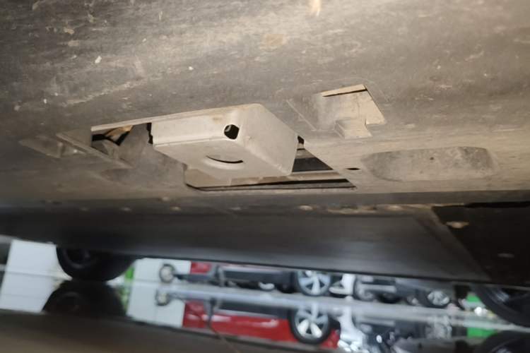 Used XPeng MONA M03 2024 620 with Ultra-Long Range Right Side Sill