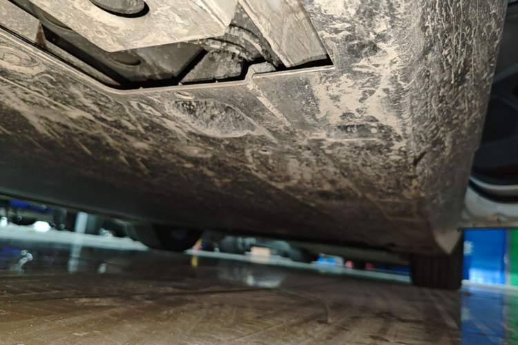 Used XPeng MONA M03 2024 620 with Ultra-Long Range Right Side Sill