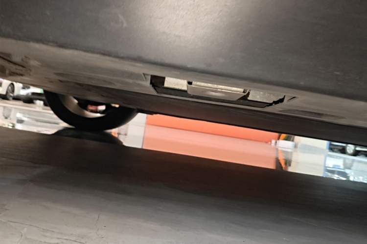 Used XPeng MONA M03 2024 620 with Ultra-Long Range Right Side Sill