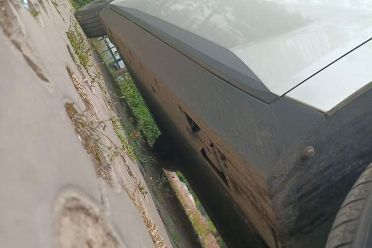 Used XPeng MONA M03 2024 620 with Ultra-Long Range Right Side Sill