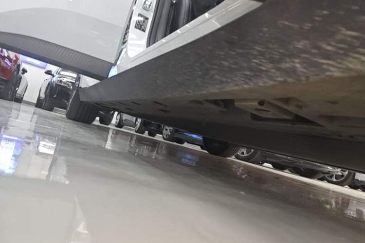 Used XPeng MONA M03 2024 620 with Ultra-Long Range Right Side Sill