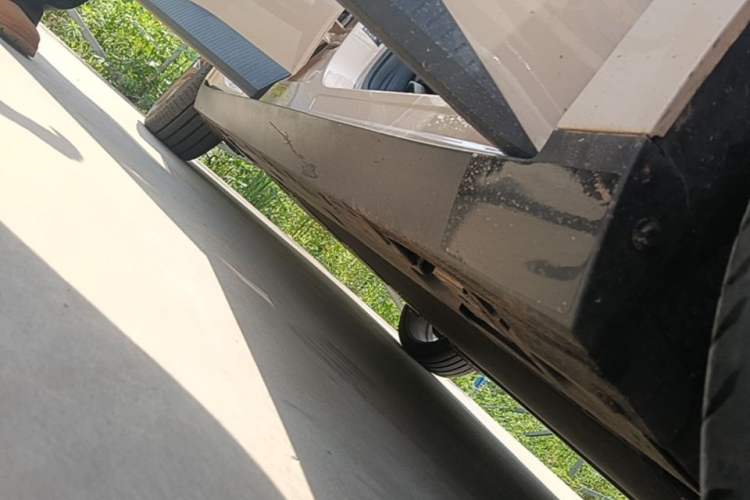 Used XPeng MONA M03 2024 515 Long-Range Right Side Sill