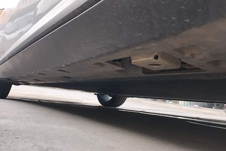 Used XPeng MONA M03 2024 620 with Ultra-Long Range Right Side Sill