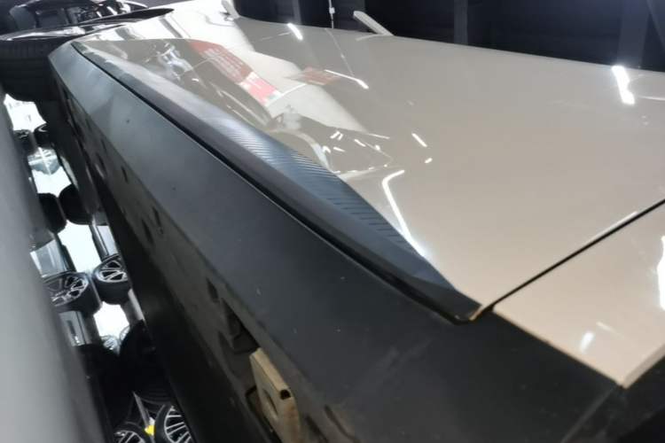 Used XPeng MONA M03 2024 620 with Ultra-Long Range Right Side Sill