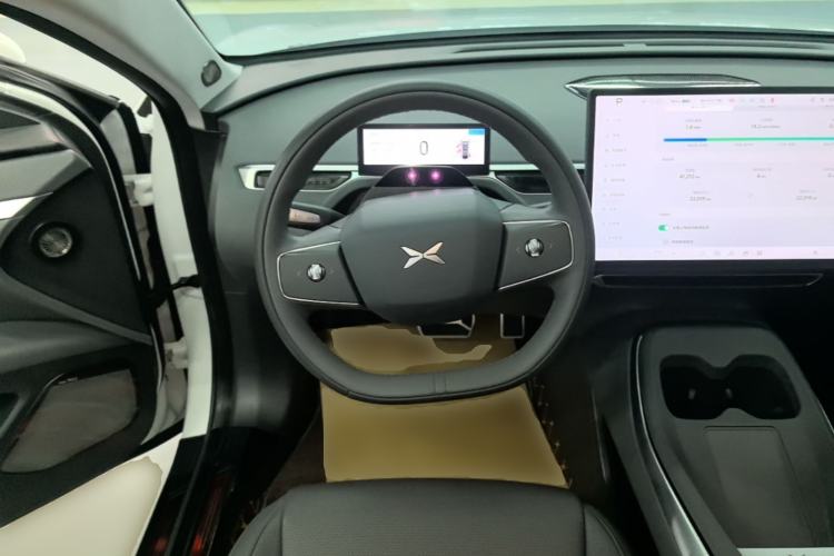 Used XPeng MONA M03 2024 620 with Ultra-Long Range Steering Wheel
