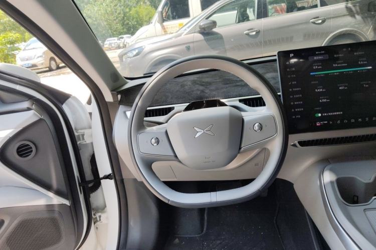 Used XPeng MONA M03 2024 620 with Ultra-Long Range Steering Wheel