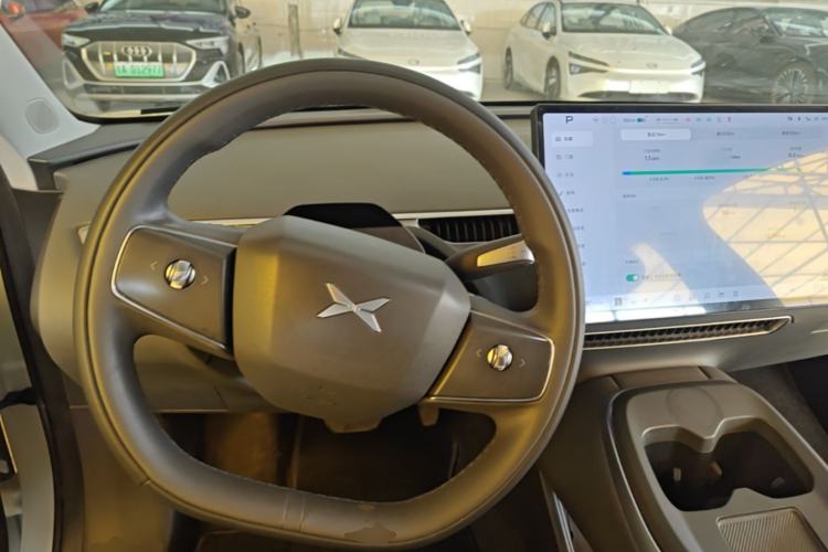Used XPeng MONA M03 2024 620 with Ultra-Long Range Steering Wheel