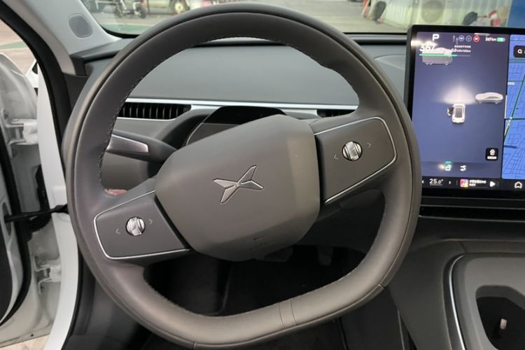Used XPeng MONA M03 2024 620 with Ultra-Long Range Steering Wheel