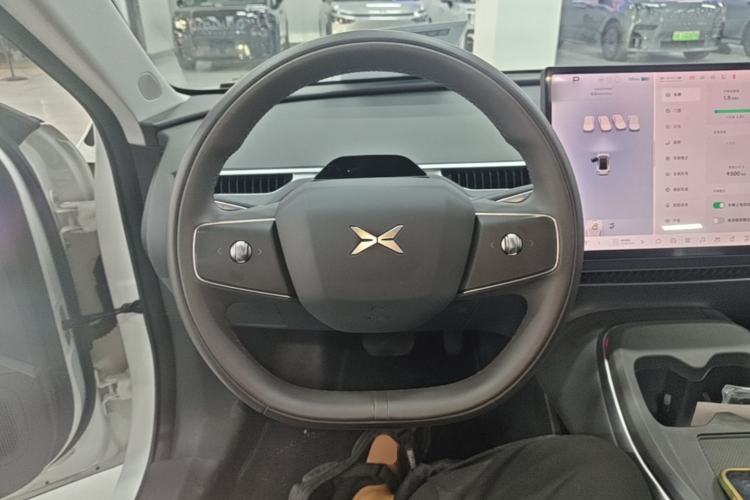Used XPeng MONA M03 2024 620 with Ultra-Long Range Steering Wheel