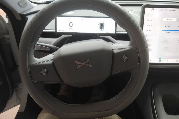 Used XPeng MONA M03 2024 620 with Ultra-Long Range Steering Wheel