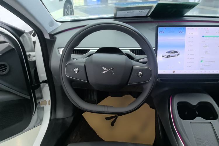 Used XPeng MONA M03 2024 620 with Ultra-Long Range Steering Wheel