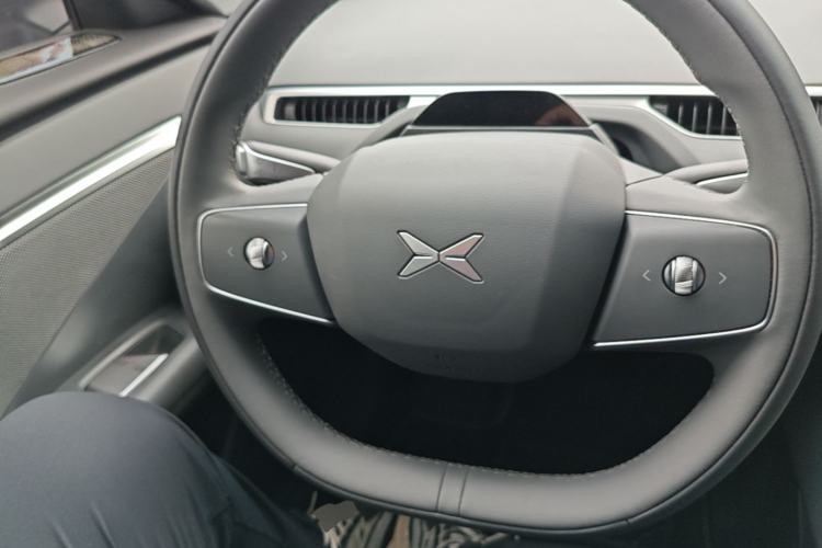 Used XPeng MONA M03 2024 620 with Ultra-Long Range Steering Wheel
