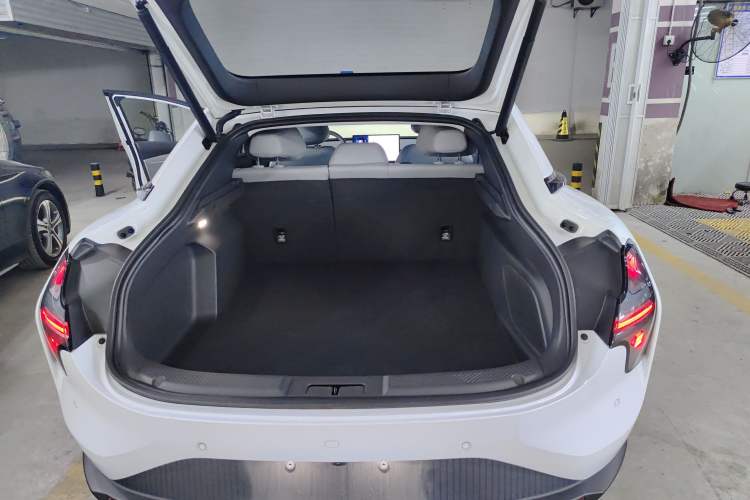 Used XPeng MONA M03 2024 515 Long-Range Trunk