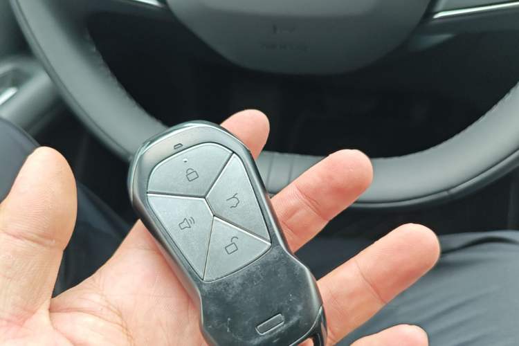 Used XPeng MONA M03 2024 620 with Ultra-Long Range Vehicle Key