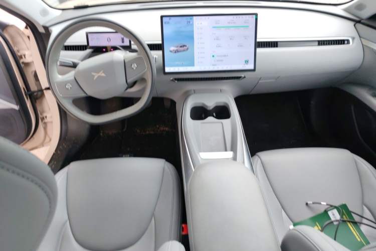 Used XPeng MONA M03 2024 620 with Ultra-Long Range Center Console